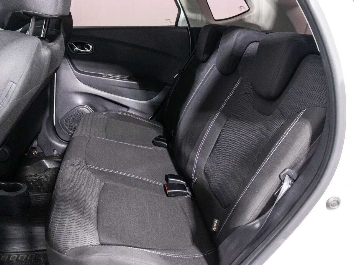 Б/У Рено Каптюр 2017 года. Фото: #9