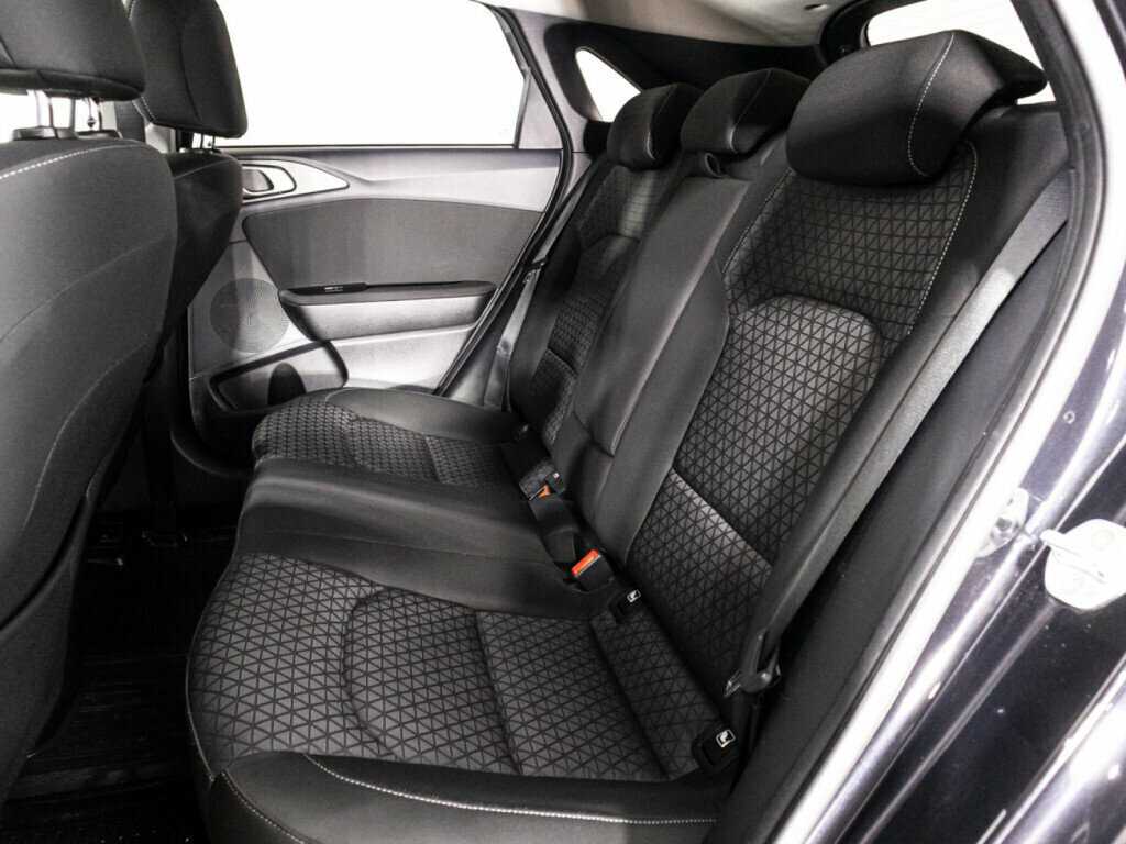 Б/У Киа Сид 2018 года. Фото: #9