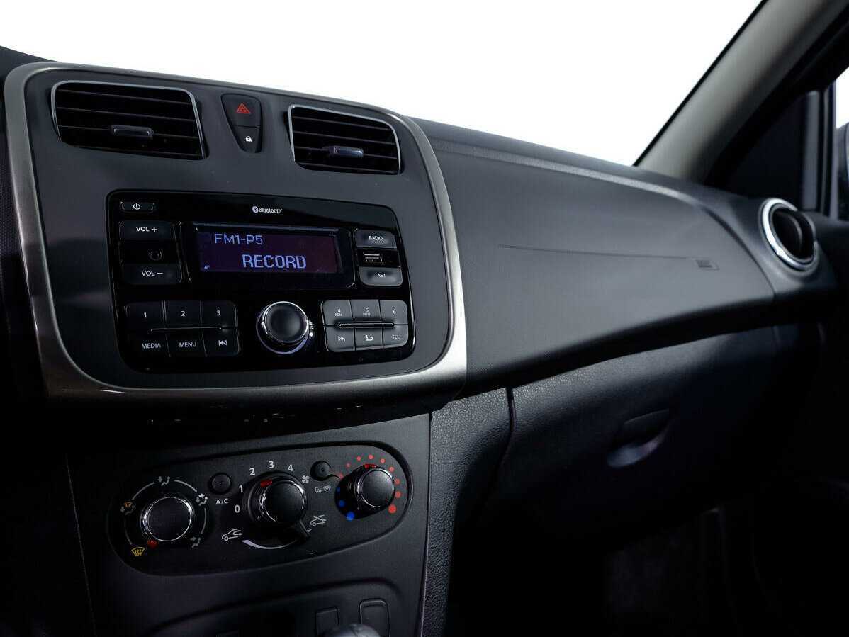 Б/У Рено Сандеро 2020 года. Фото: #12