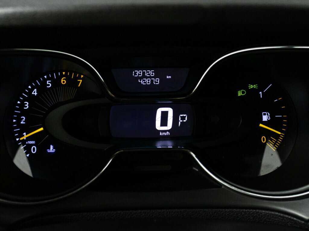 Б/У Рено Каптюр 2016 года. Фото: #11