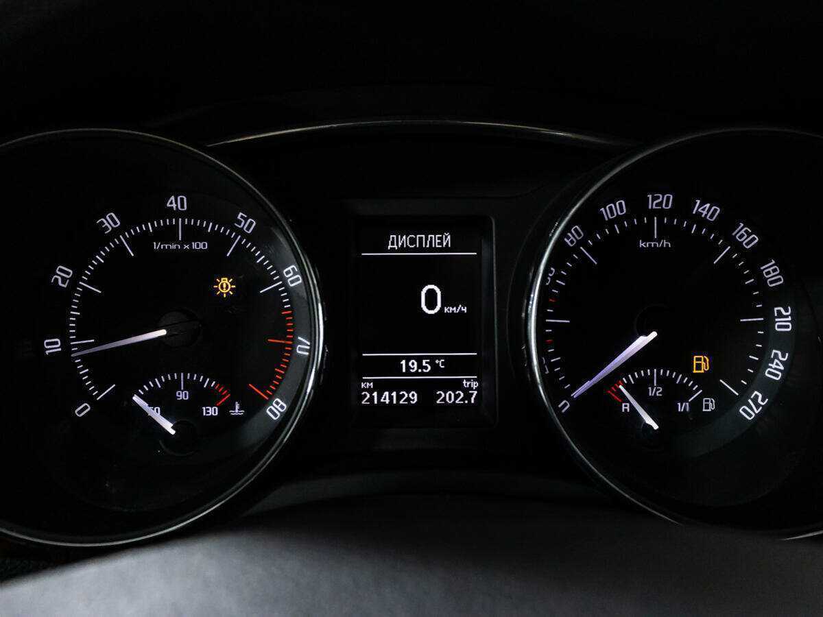 Б/У Шкода Суперб 2012 года. Фото: #11