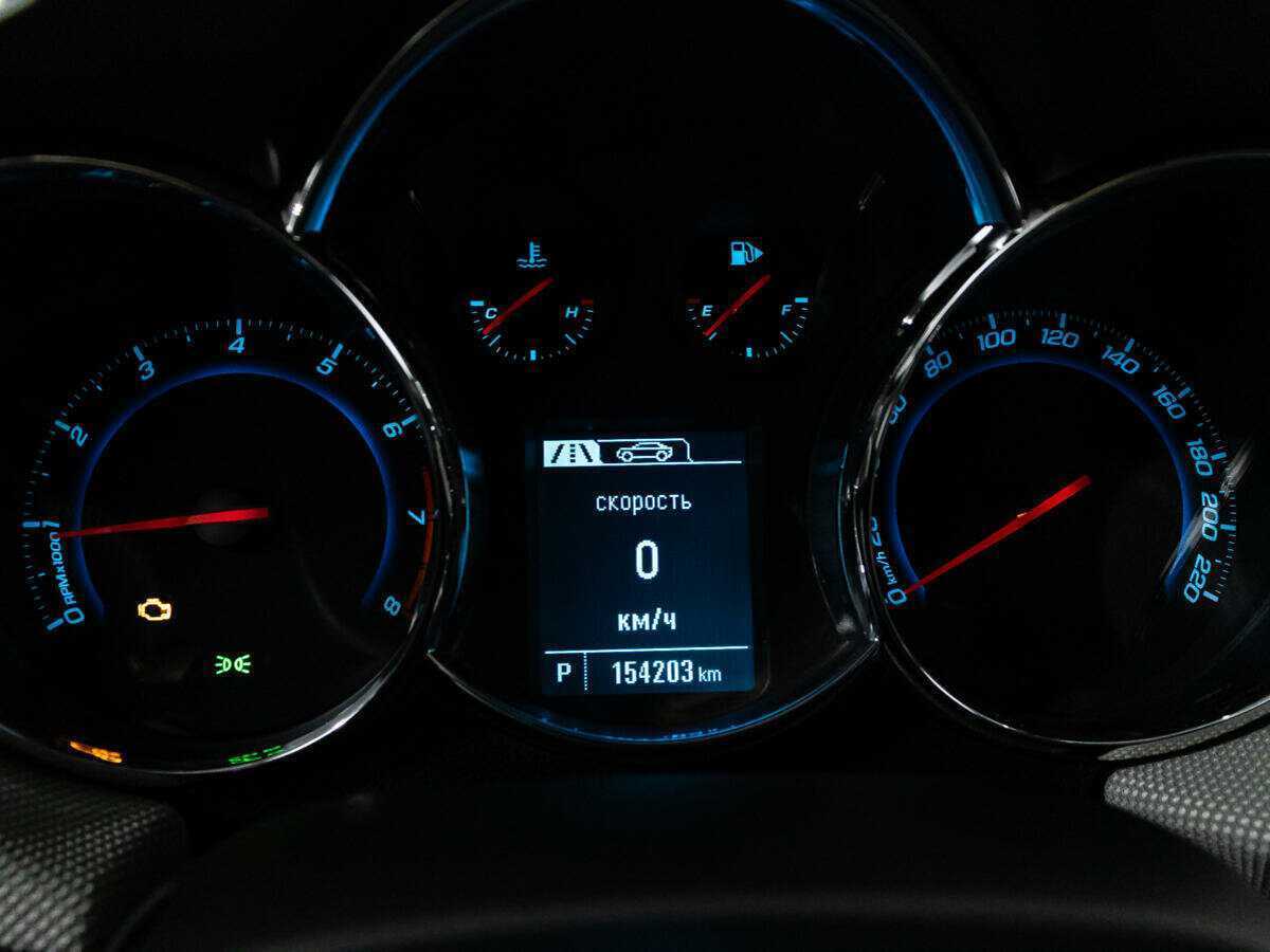 Б/У Шевроле Круз 2013 года. Фото: #11