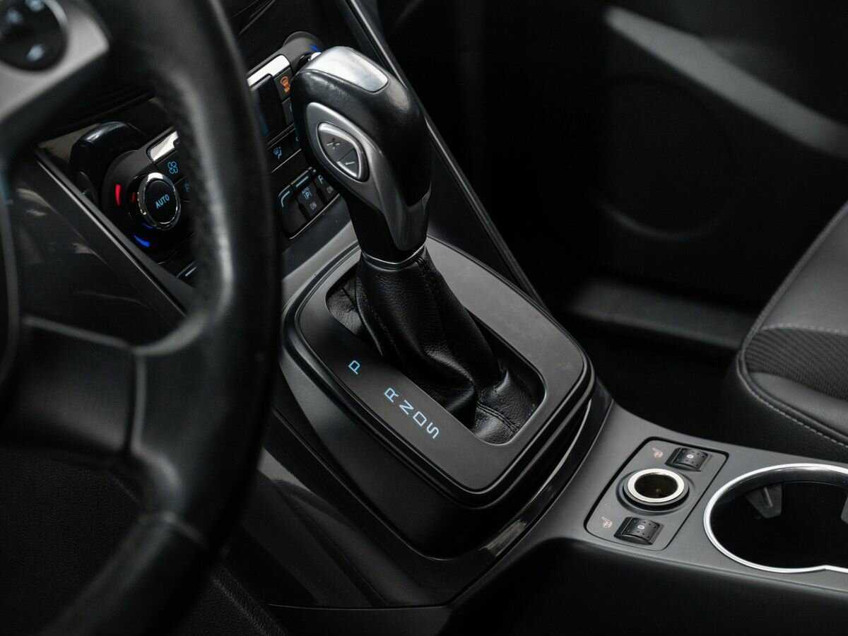 Б/У Форд Куга 2015 года. Фото: #13