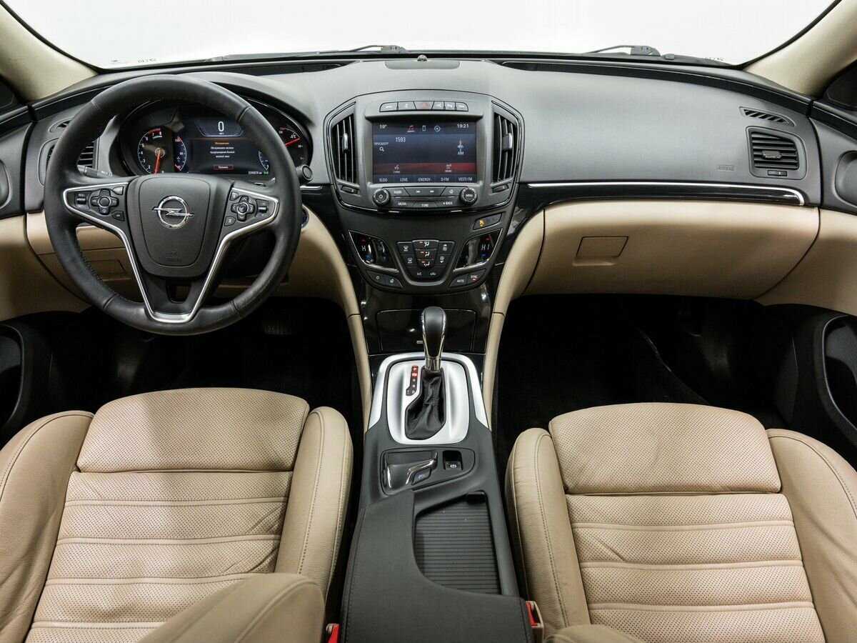 Б/У Опель Инсигния 2015 года. Фото: #10