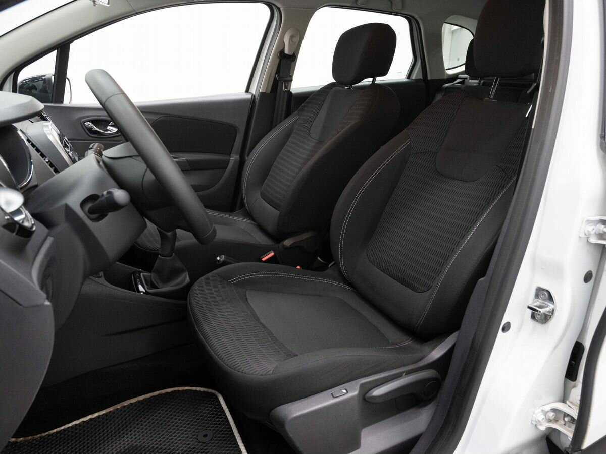 Б/У Рено Каптюр 2017 года. Фото: #7