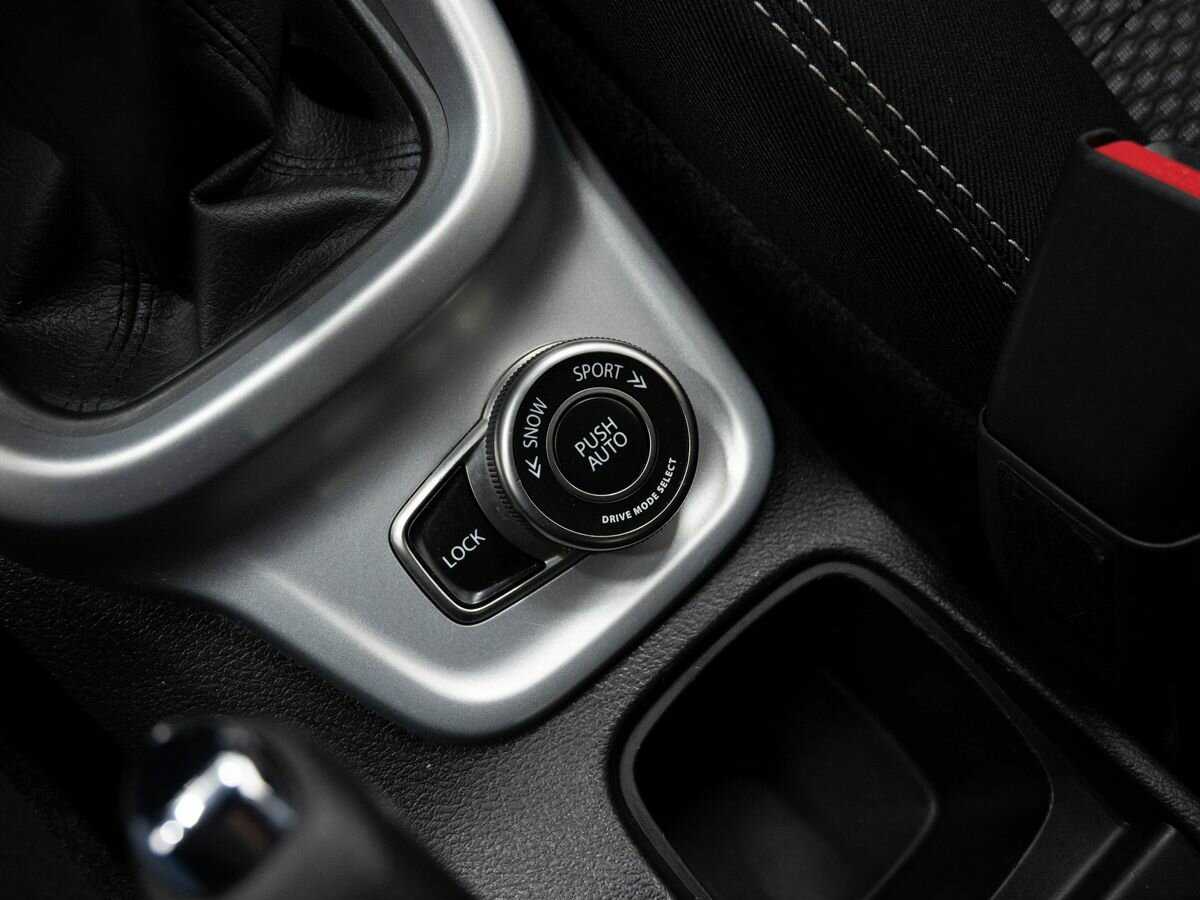 Б/У Сузуки Витара 2015 года. Фото: #18