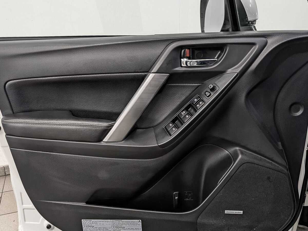 Б/У Субару Форестер 2013 года. Фото: #18