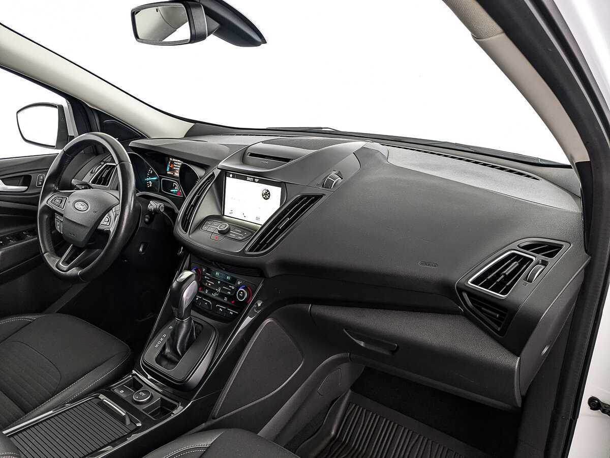 Б/У Форд Куга 2018 года. Фото: #12