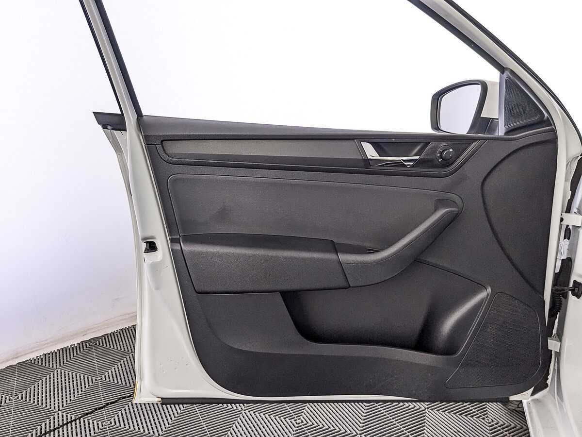 Б/У Шкода Рапид 2019 года. Фото: #15