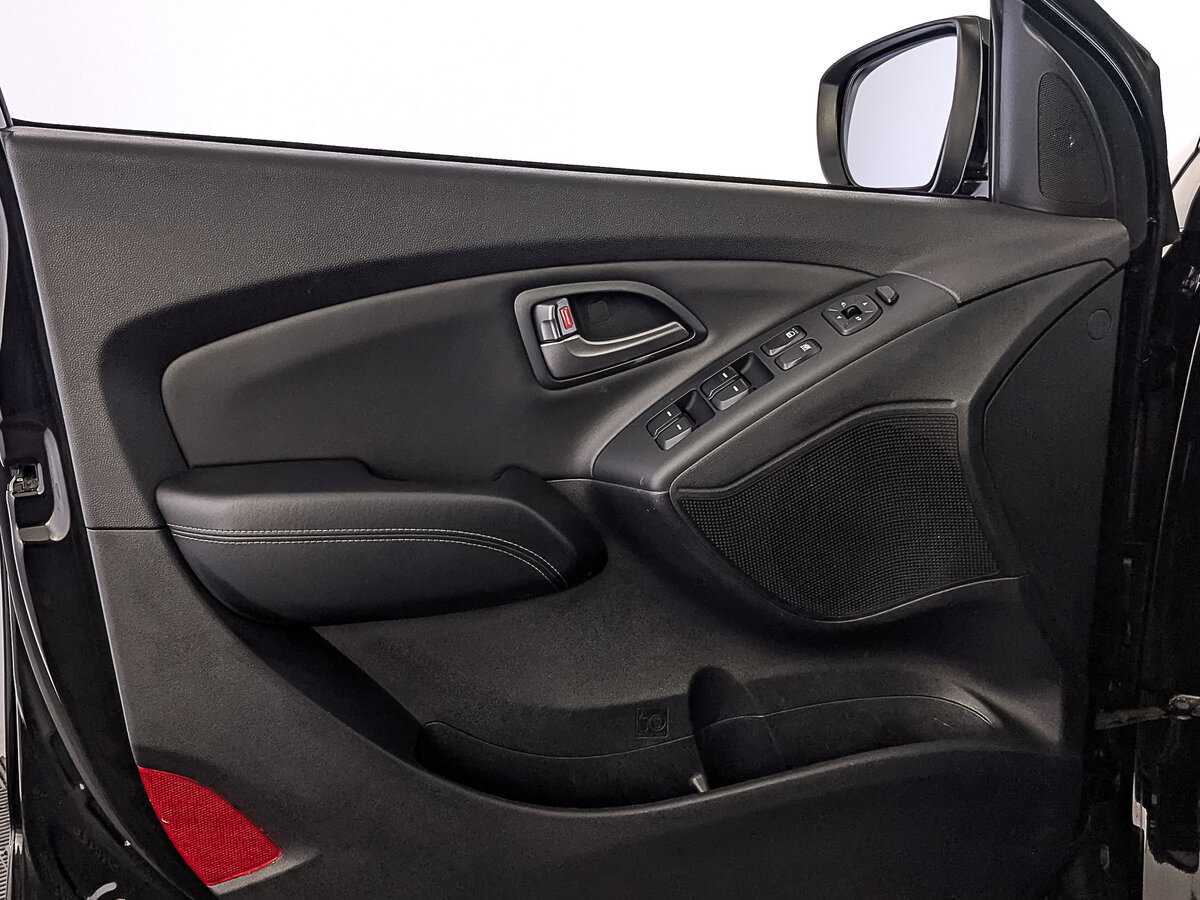 Б/У Хендай ай-икс35 2015 года. Фото: #18