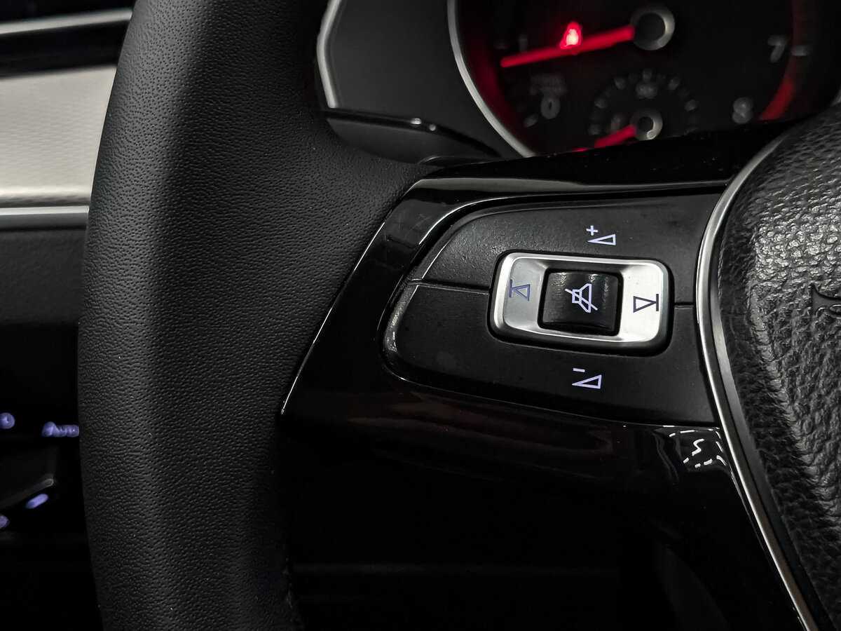 Б/У Фольксваген Пассат 2015 года. Фото: #27