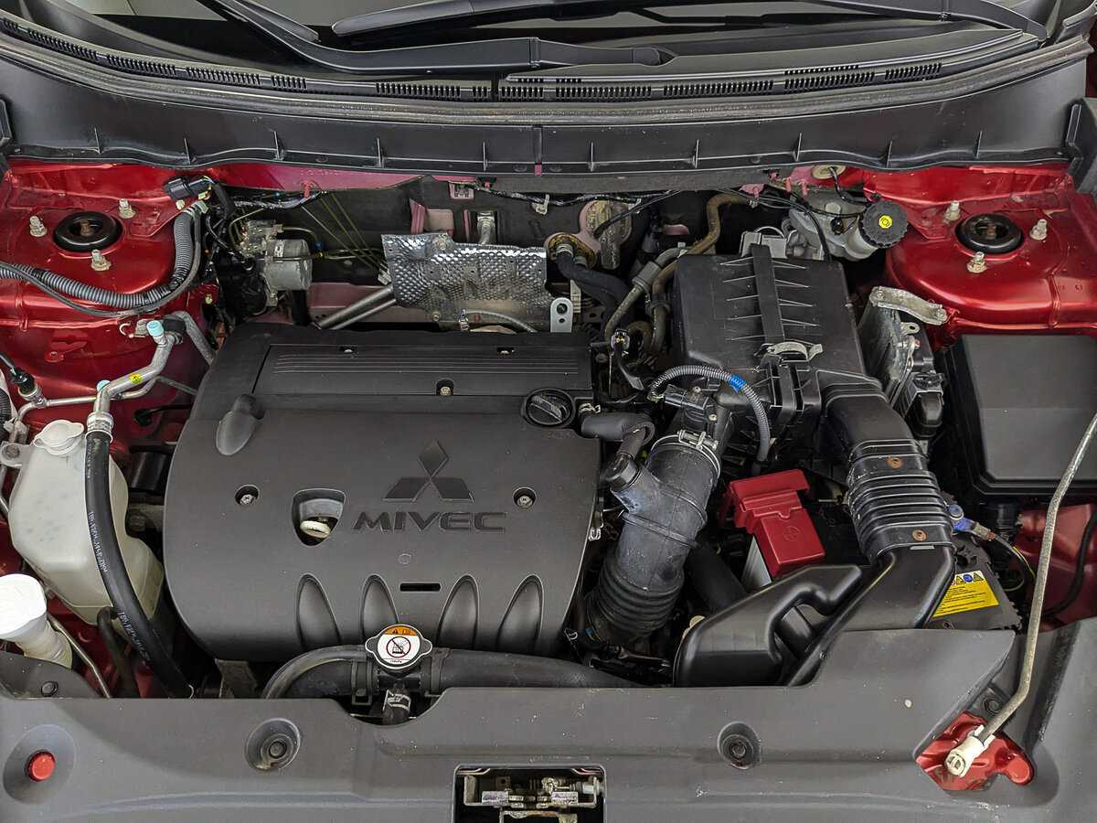 Б/У Митсубиши АС-Икс 2018 года. Фото: #8