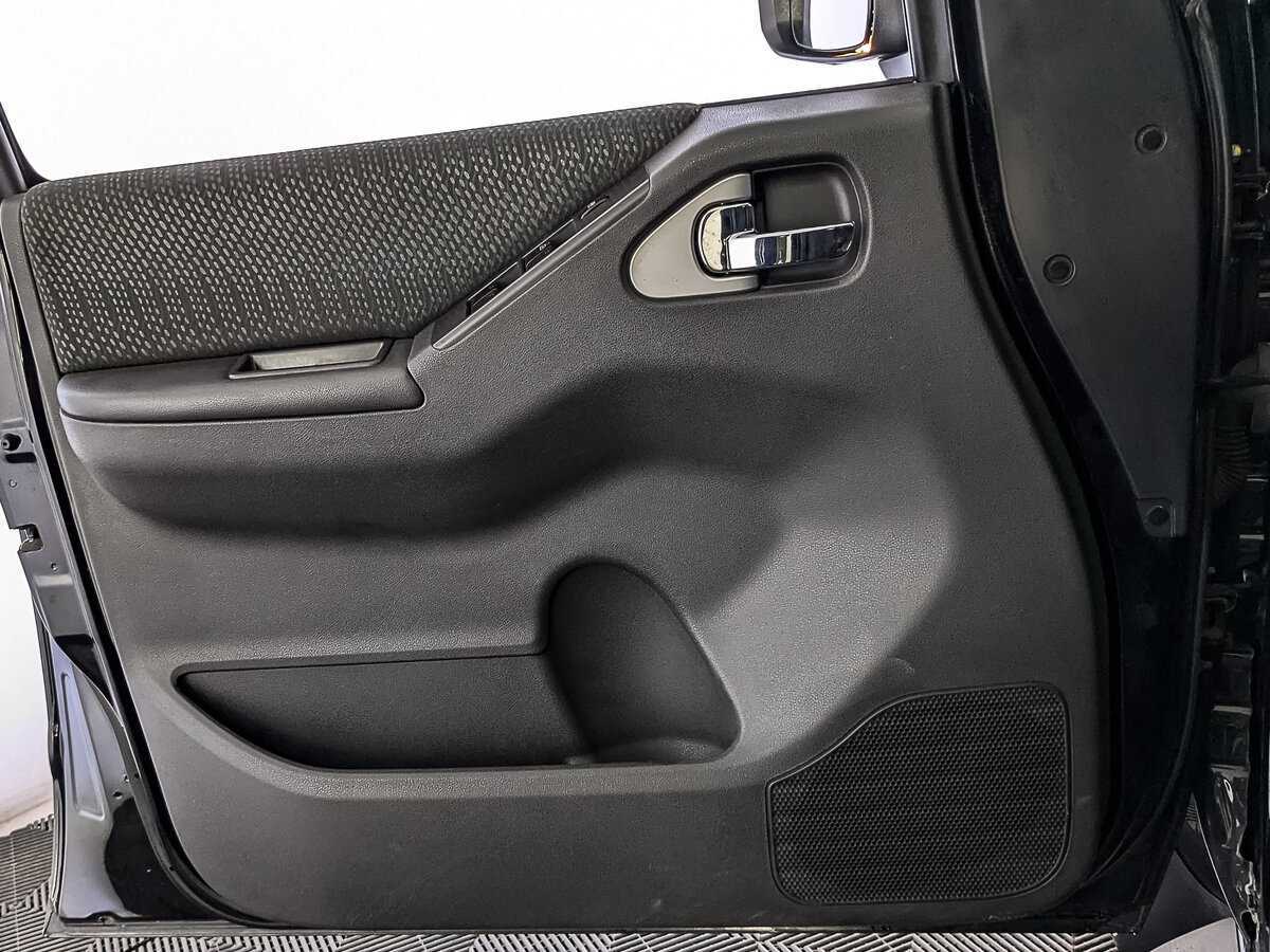 Б/У Ниссан Патфайндер 2012 года. Фото: #18