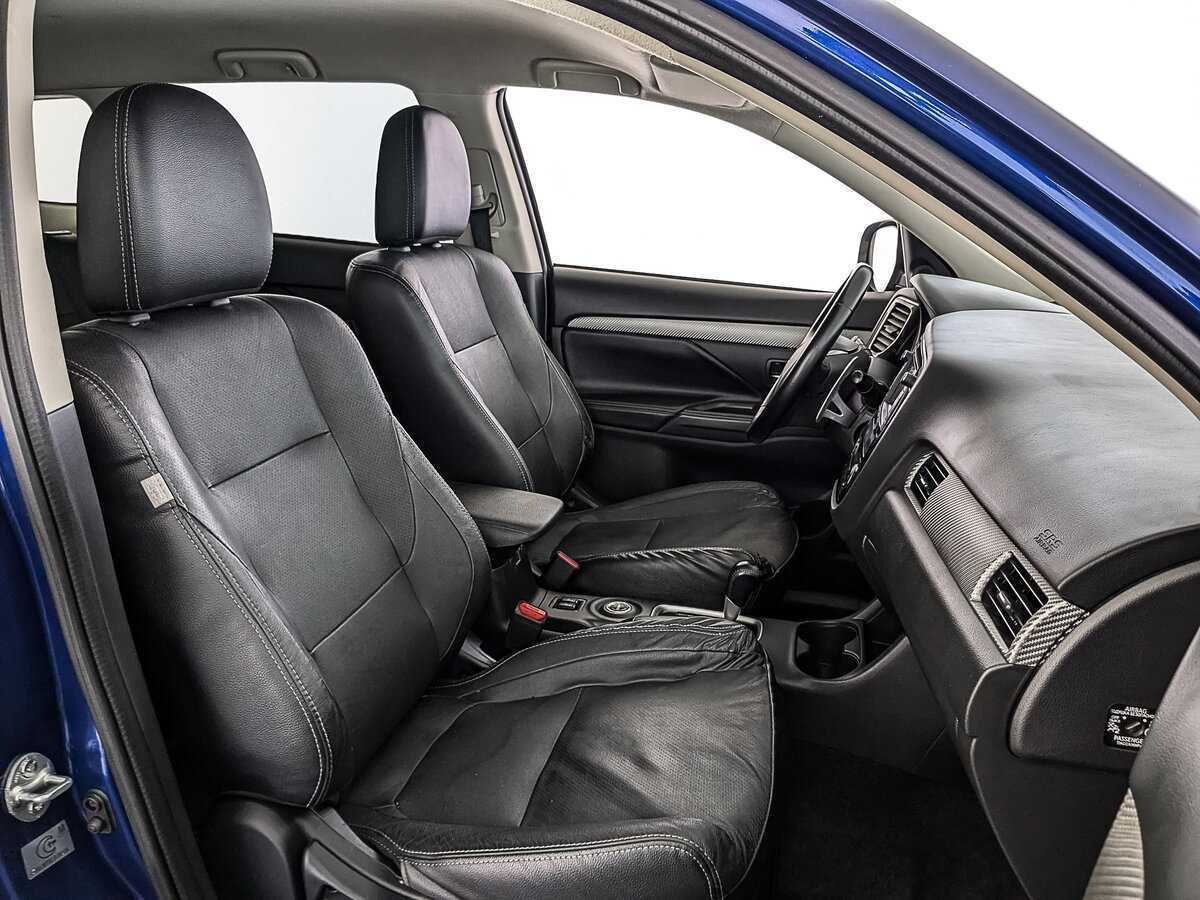 Б/У Митсубиши Оутлэндер 2014 года. Фото: #22