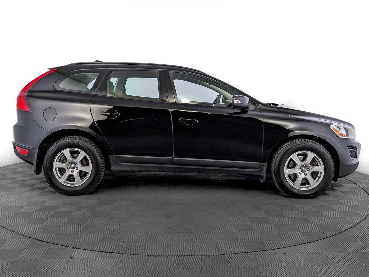 Б/У Вольво ИксЦ60 2012 года. Фото: #3