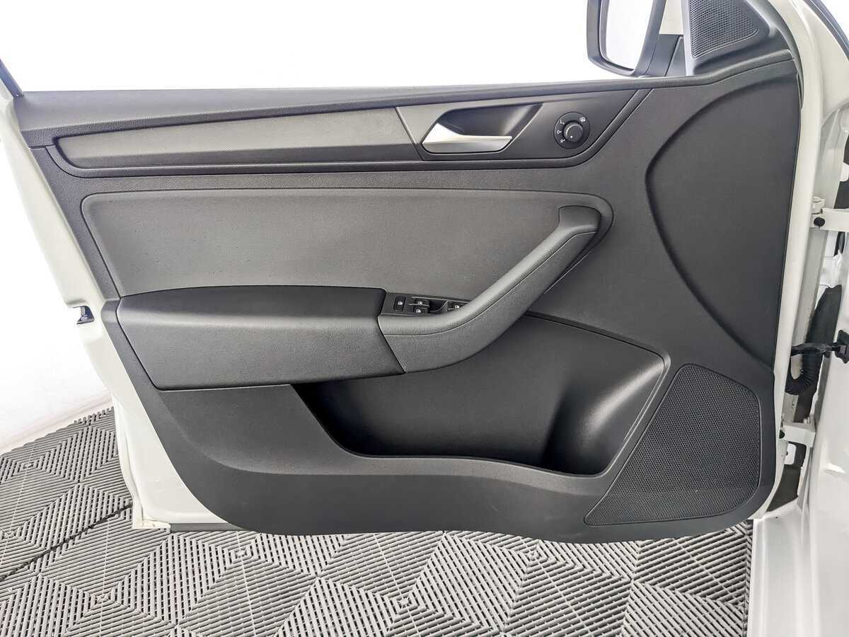 Б/У Фольксваген Поло 2021 года. Фото: #18