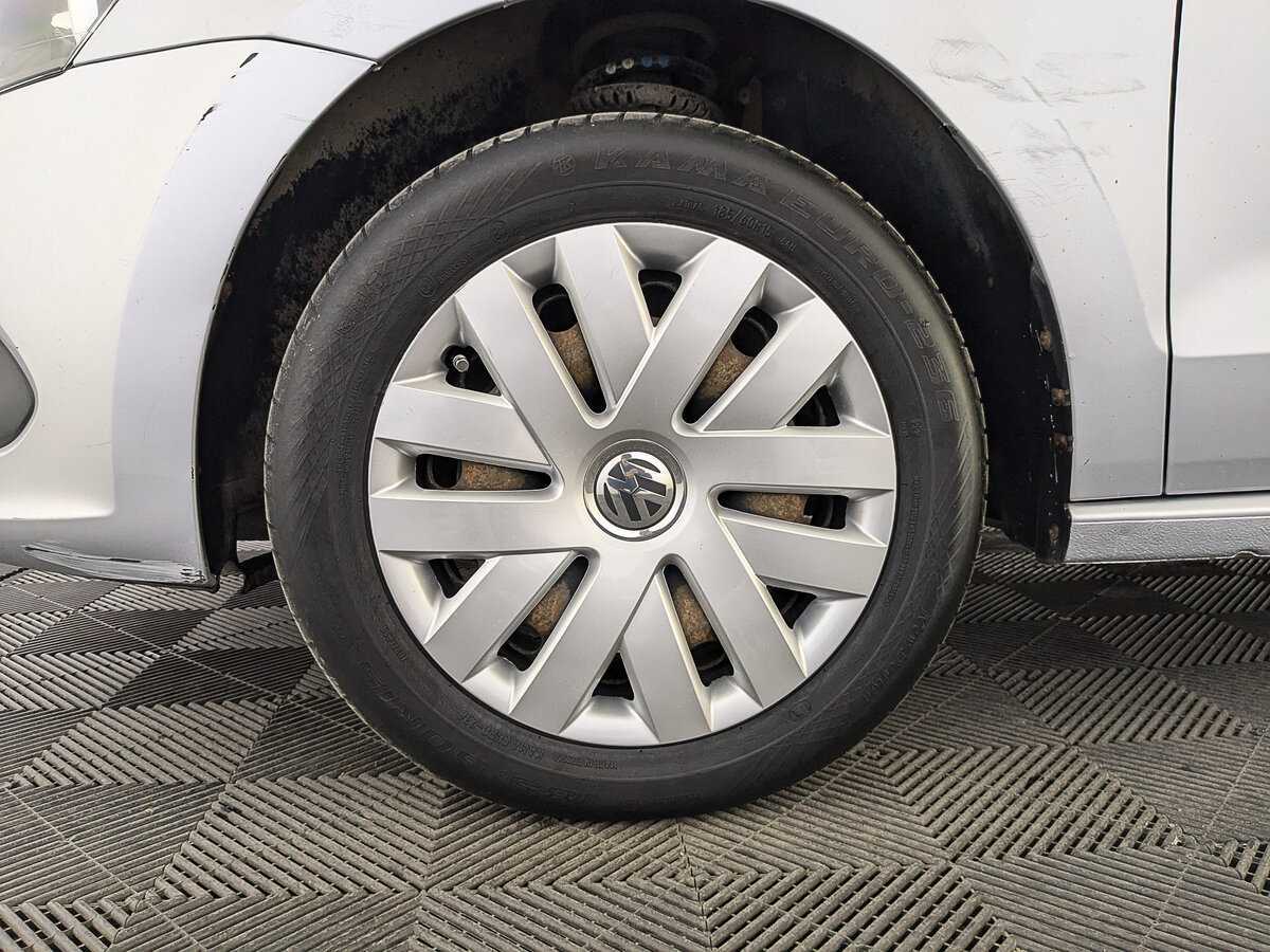 Б/У Фольксваген Поло 2015 года. Фото: #11