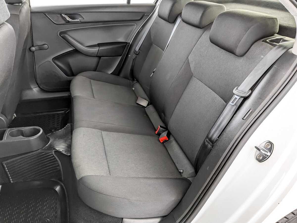 Б/У Шкода Рапид 2017 года. Фото: #11