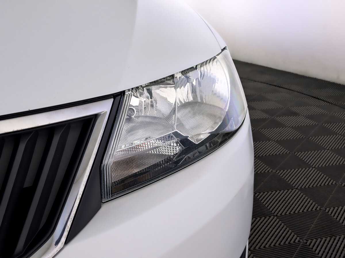 Б/У Шкода Рапид 2017 года. Фото: #16