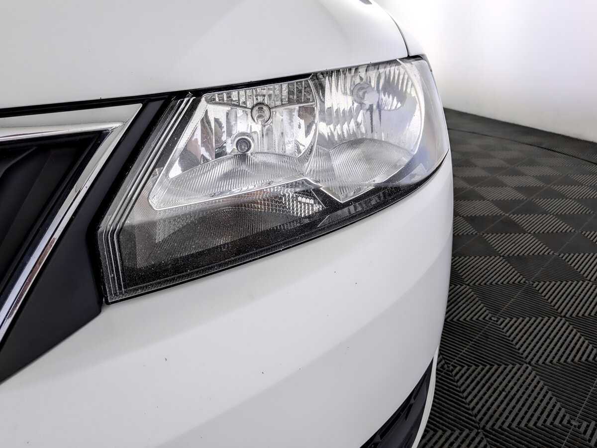 Б/У Шкода Рапид 2017 года. Фото: #16