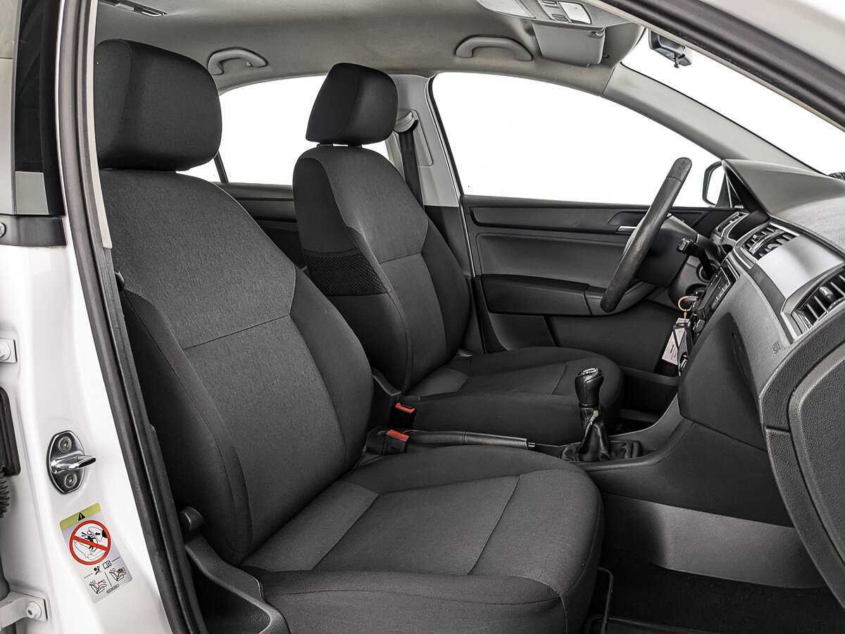 Б/У Шкода Рапид 2017 года. Фото: #23