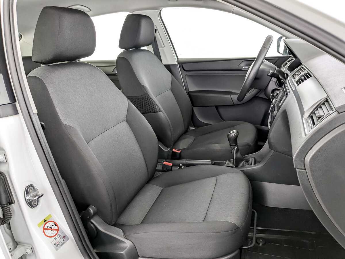 Б/У Шкода Рапид 2017 года. Фото: #22