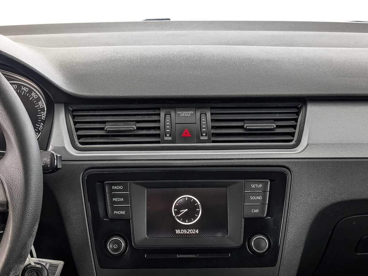 Б/У Шкода Рапид 2017 года. Фото: #14