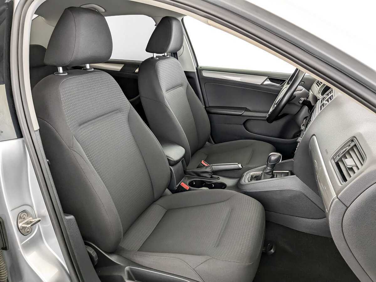 Б/У Фольксваген Джетта 2016 года. Фото: #22