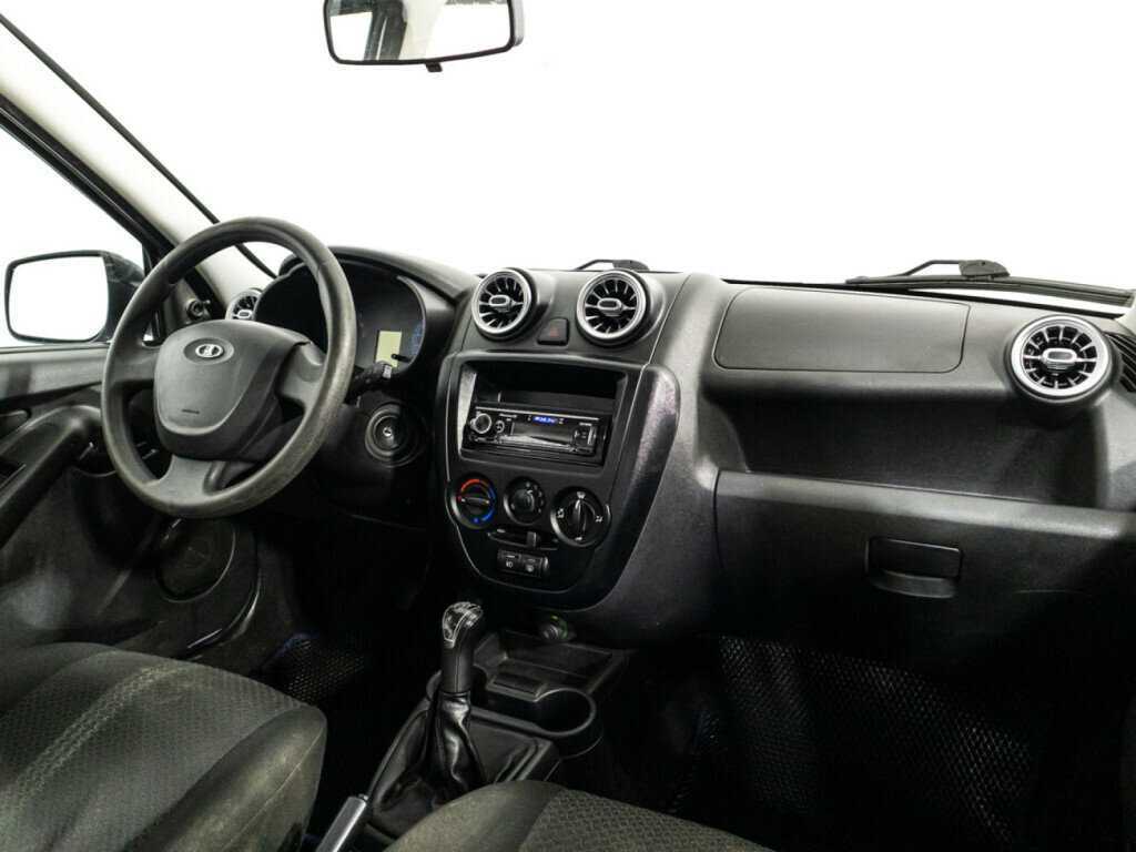 Б/У Лада (ВАЗ) Гранта 2013 года. Фото: #8