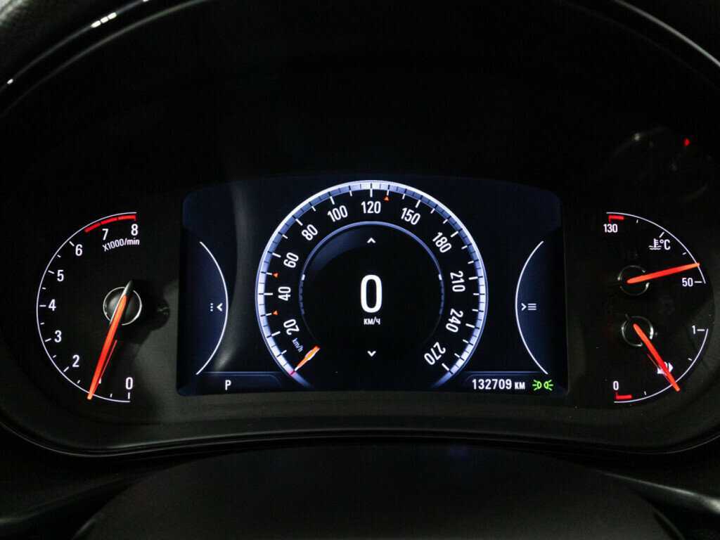 Б/У Опель Инсигния 2014 года. Фото: #11