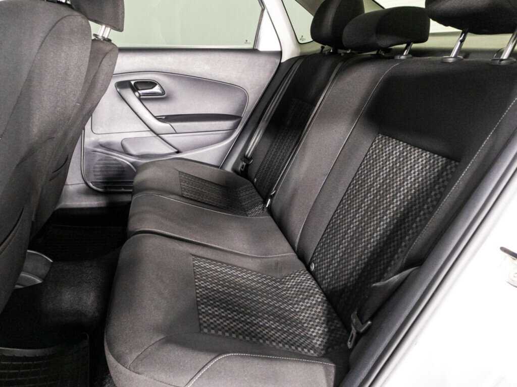 Б/У Фольксваген Поло 2016 года. Фото: #9