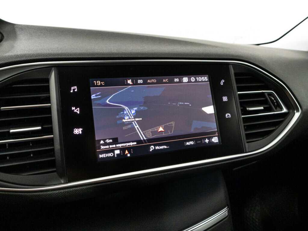 Б/У Пежо 308 2018 года. Фото: #14