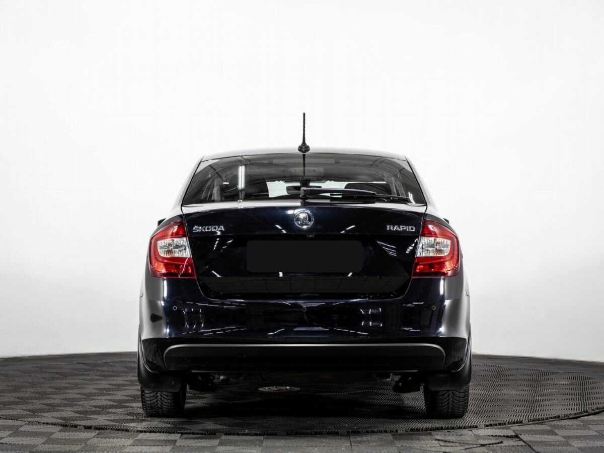 Б/У Шкода Рапид 2018 года. Фото: #3