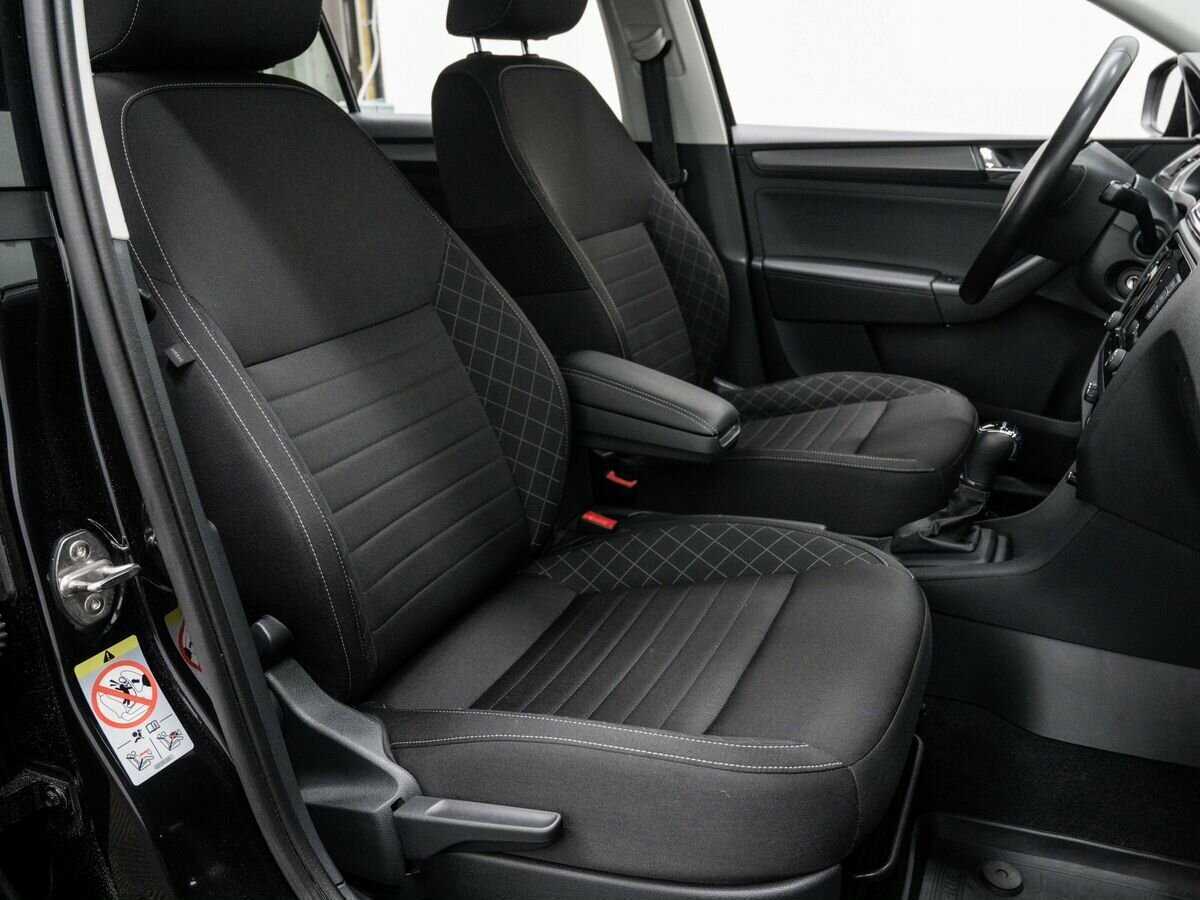 Б/У Шкода Рапид 2018 года. Фото: #6