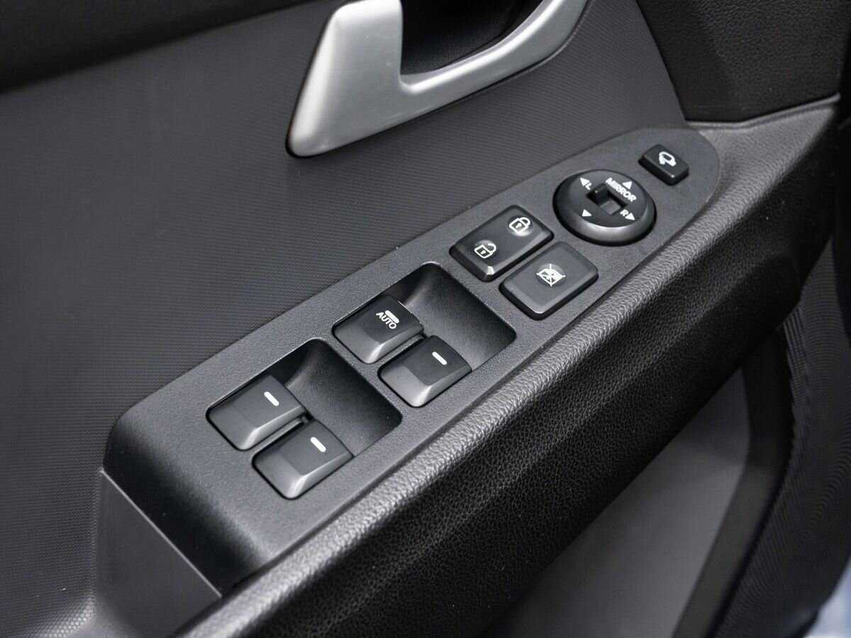 Б/У Киа Спортейдж 2015 года. Фото: #14