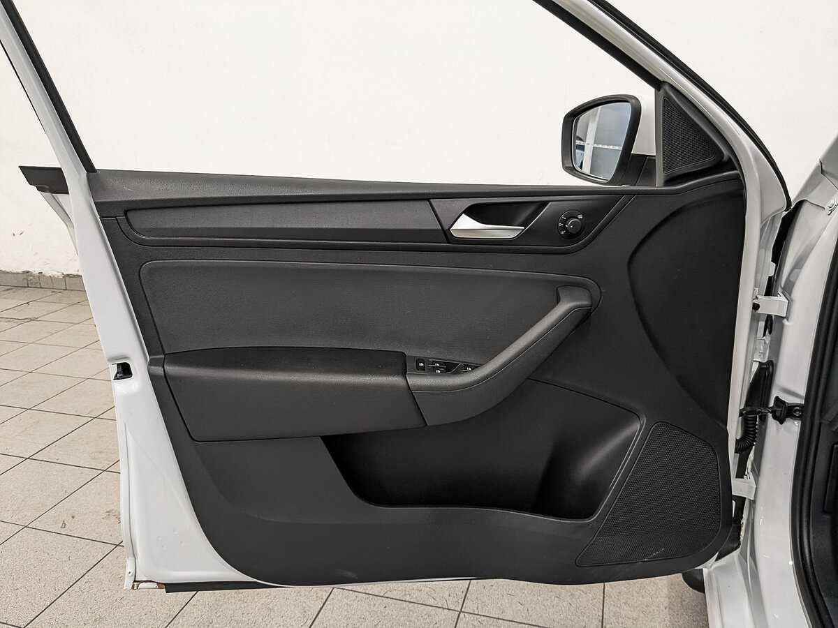 Б/У Фольксваген Поло 2020 года. Фото: #18