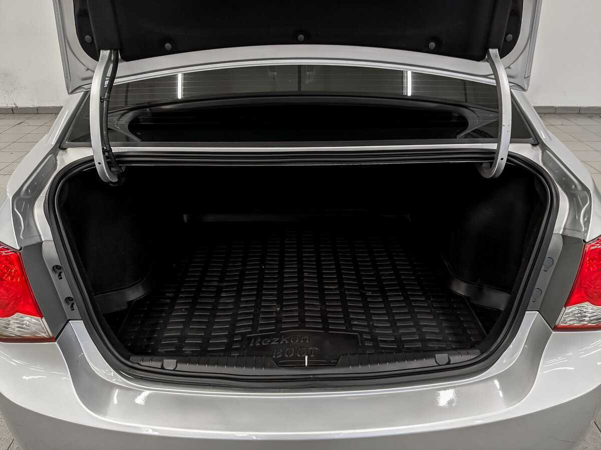 Б/У Шевроле Круз 2013 года. Фото: #9