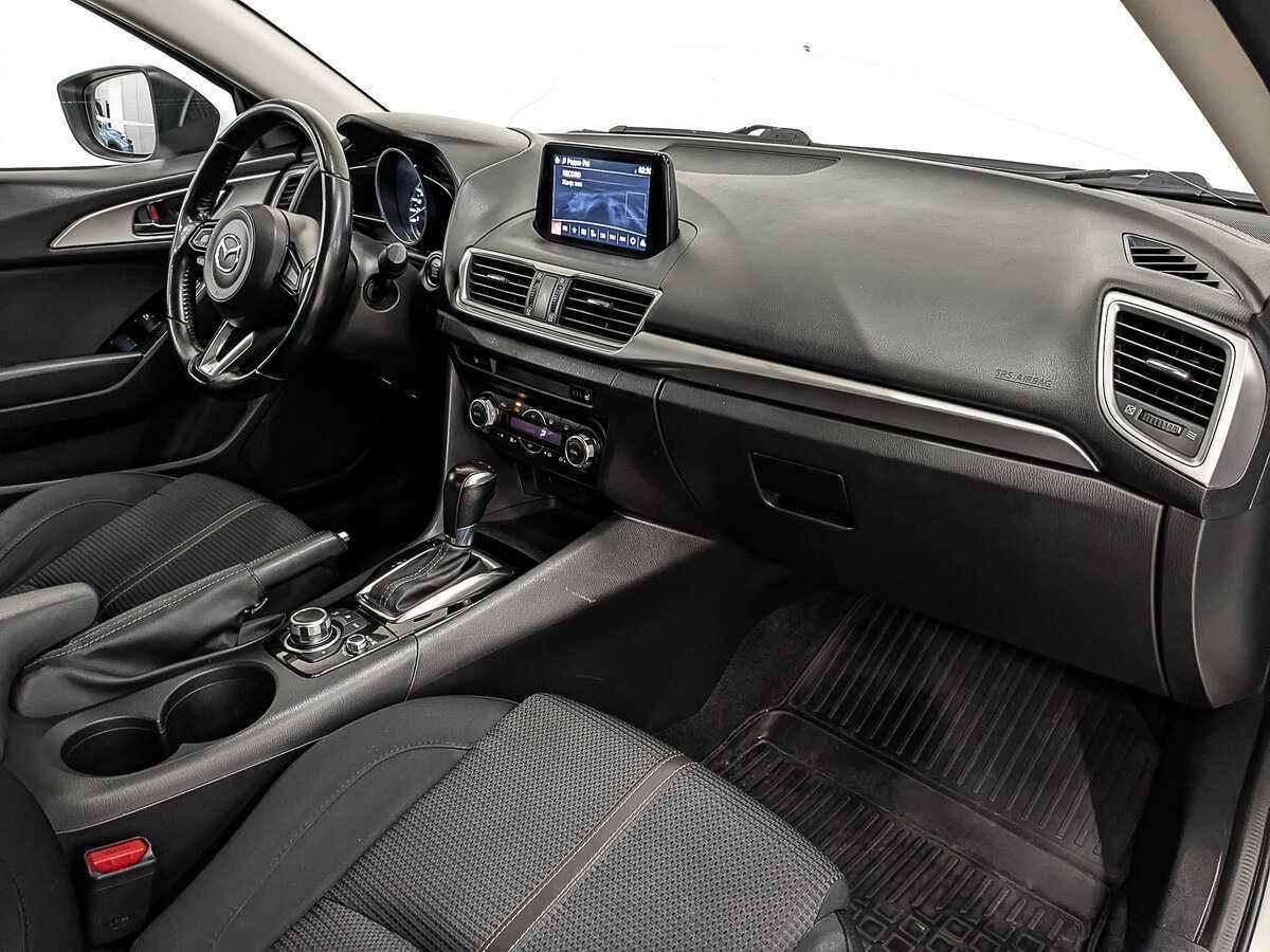 Б/У Мазда 3 2018 года. Фото: #10