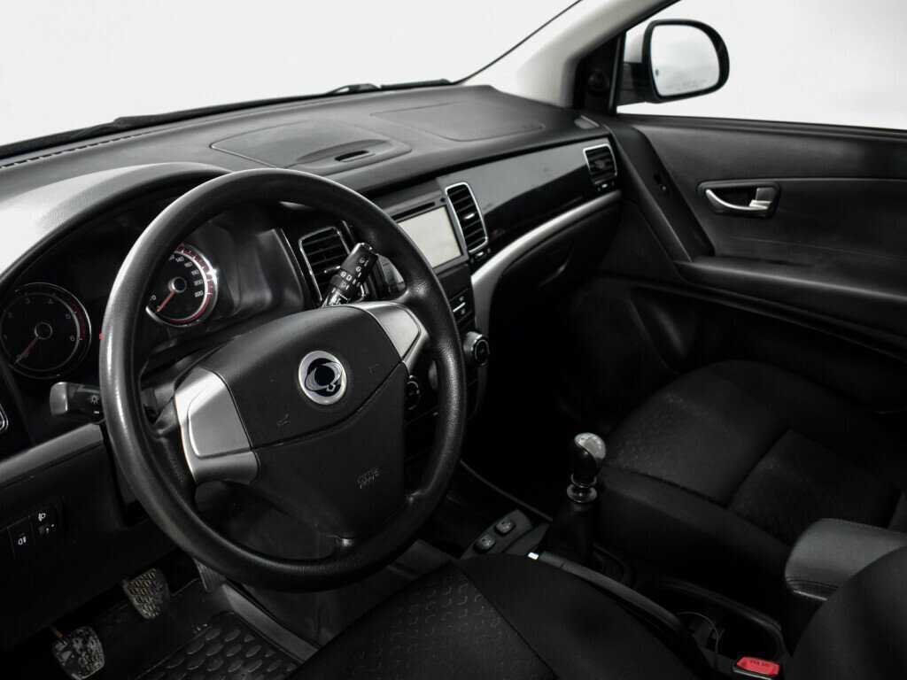 Б/У Сан-Ён Актион 2012 года. Фото: #8