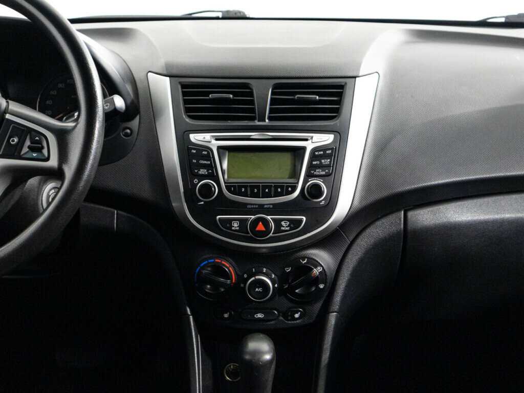 Б/У Хендай Солярис 2013 года. Фото: #13