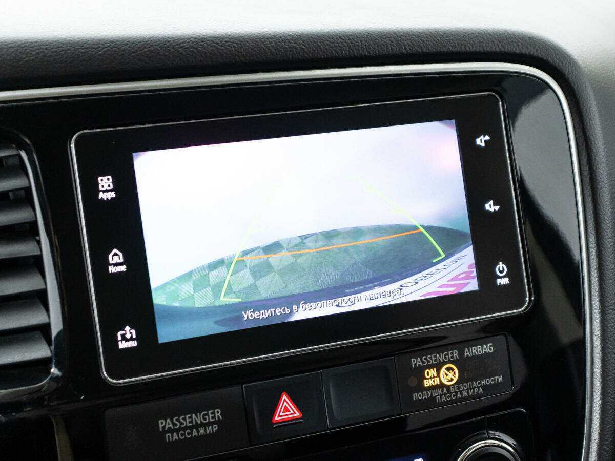 Б/У Митсубиши Оутлэндер 2018 года. Фото: #15