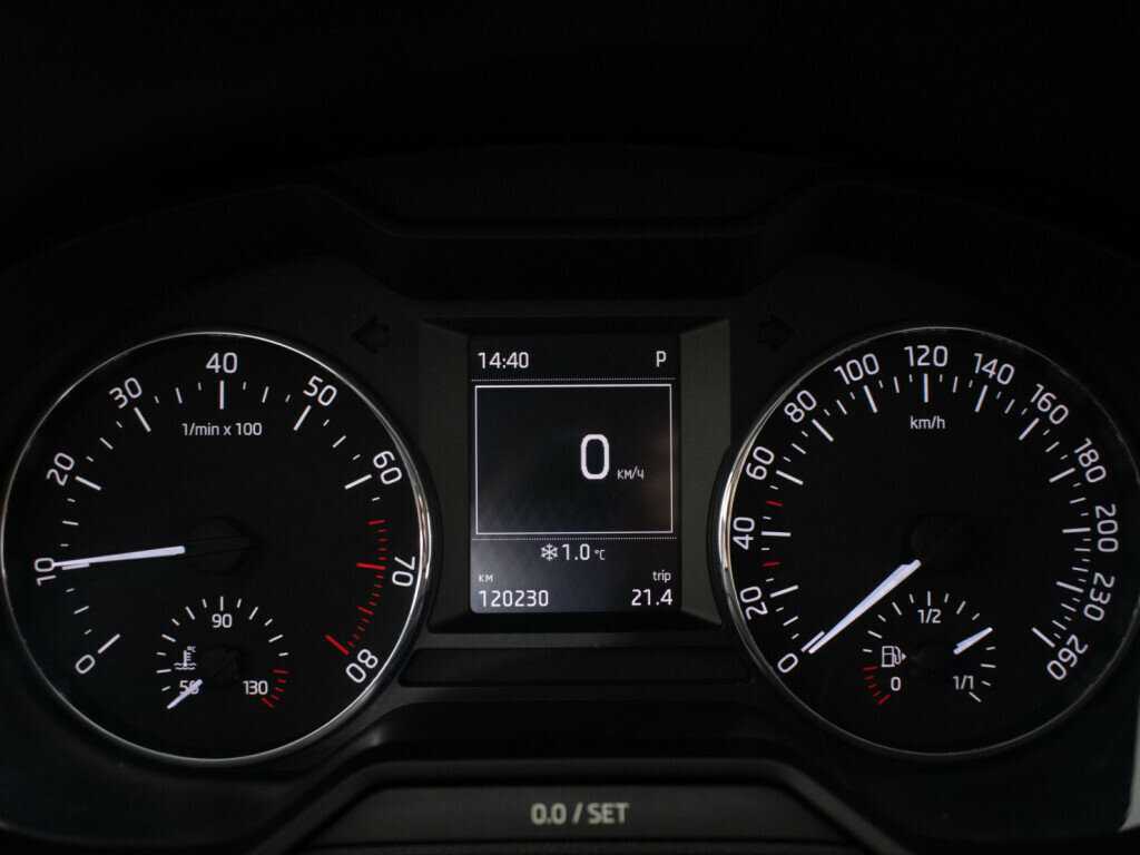 Б/У Шкода Октавия 2013 года. Фото: #10