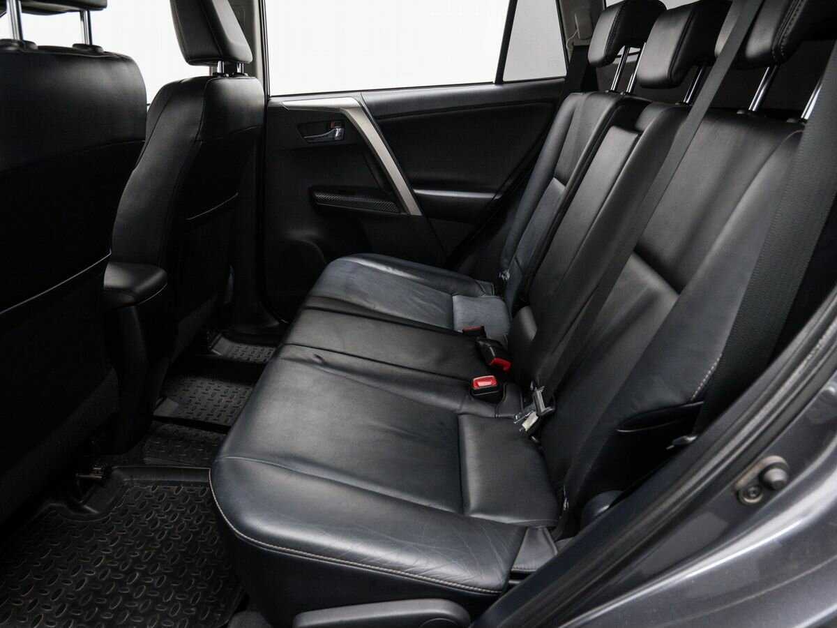 Б/У Тойота Рав4 2013 года. Фото: #11