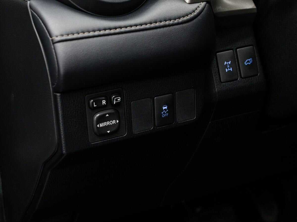 Б/У Тойота Рав4 2013 года. Фото: #15