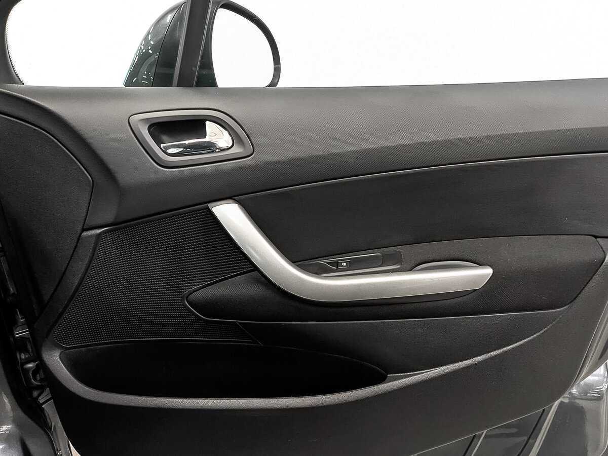 Б/У Пежо 308 2012 года. Фото: #21