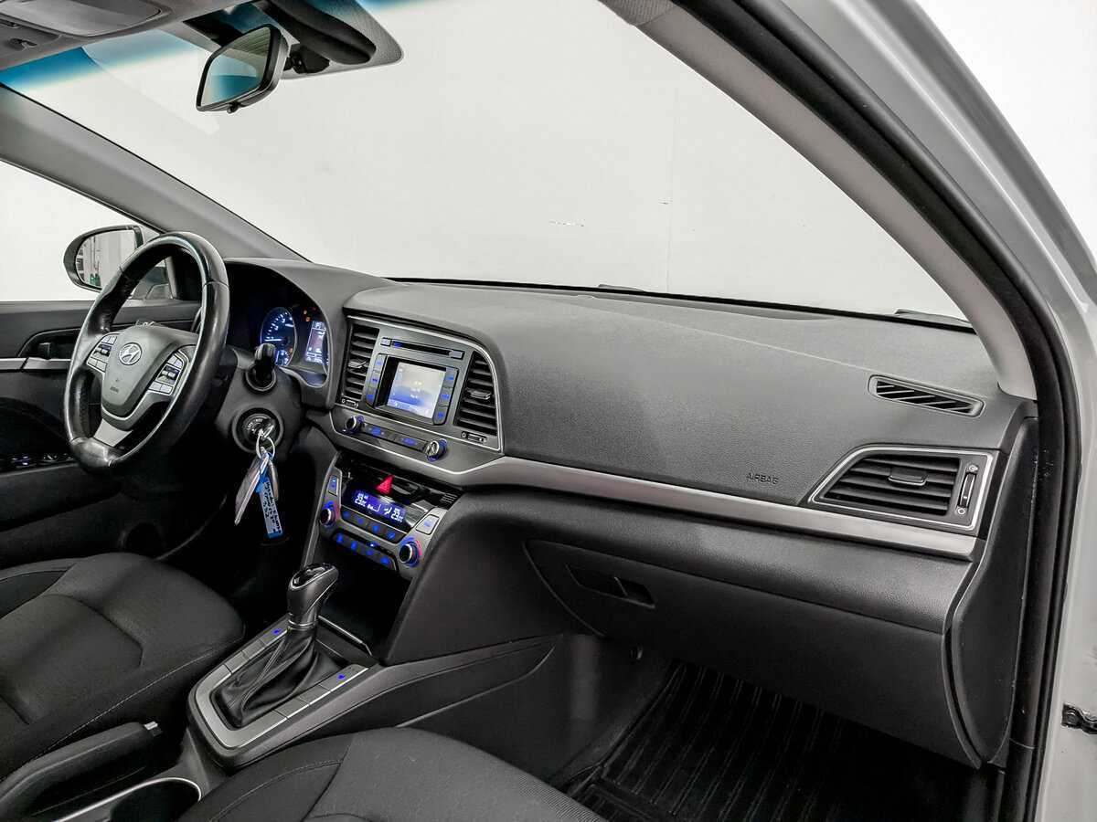 Б/У Хендай Елантра 2017 года. Фото: #10