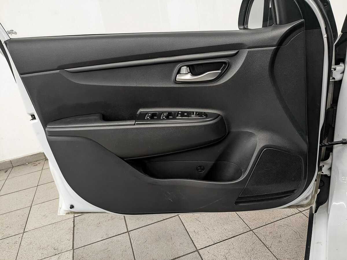 Б/У Киа Рио 2020 года. Фото: #15