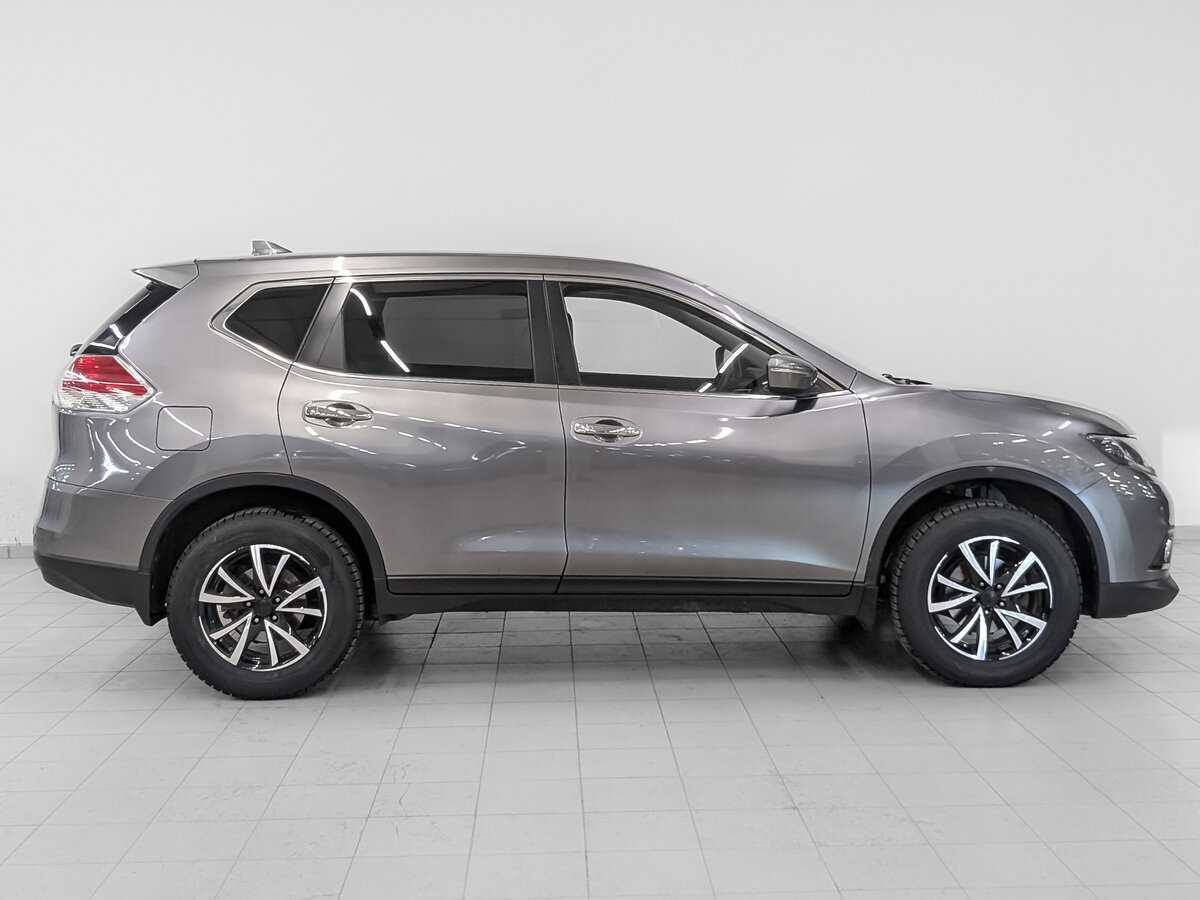 Б/У Ниссан Икс-Трейл 2017 года. Фото: #3