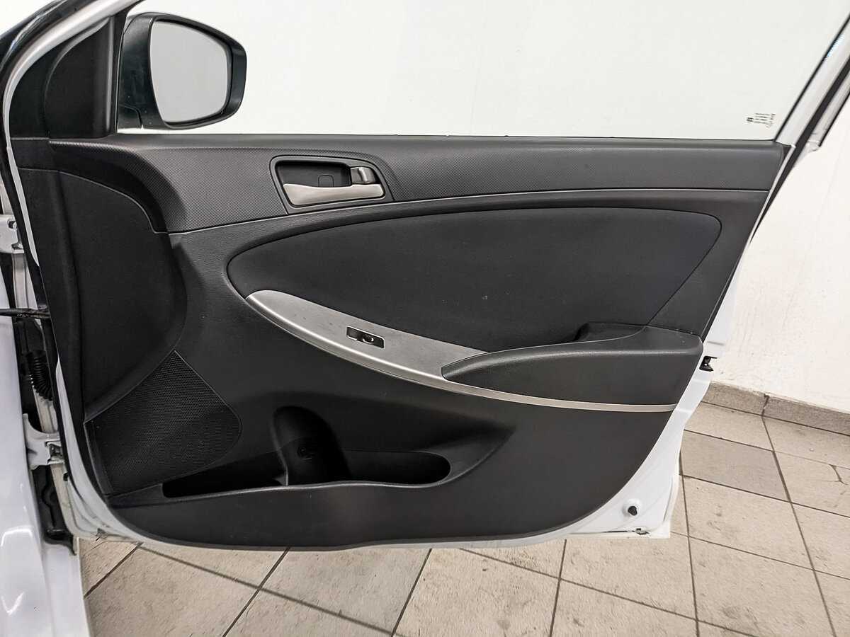 Б/У Хендай Солярис 2015 года. Фото: #22