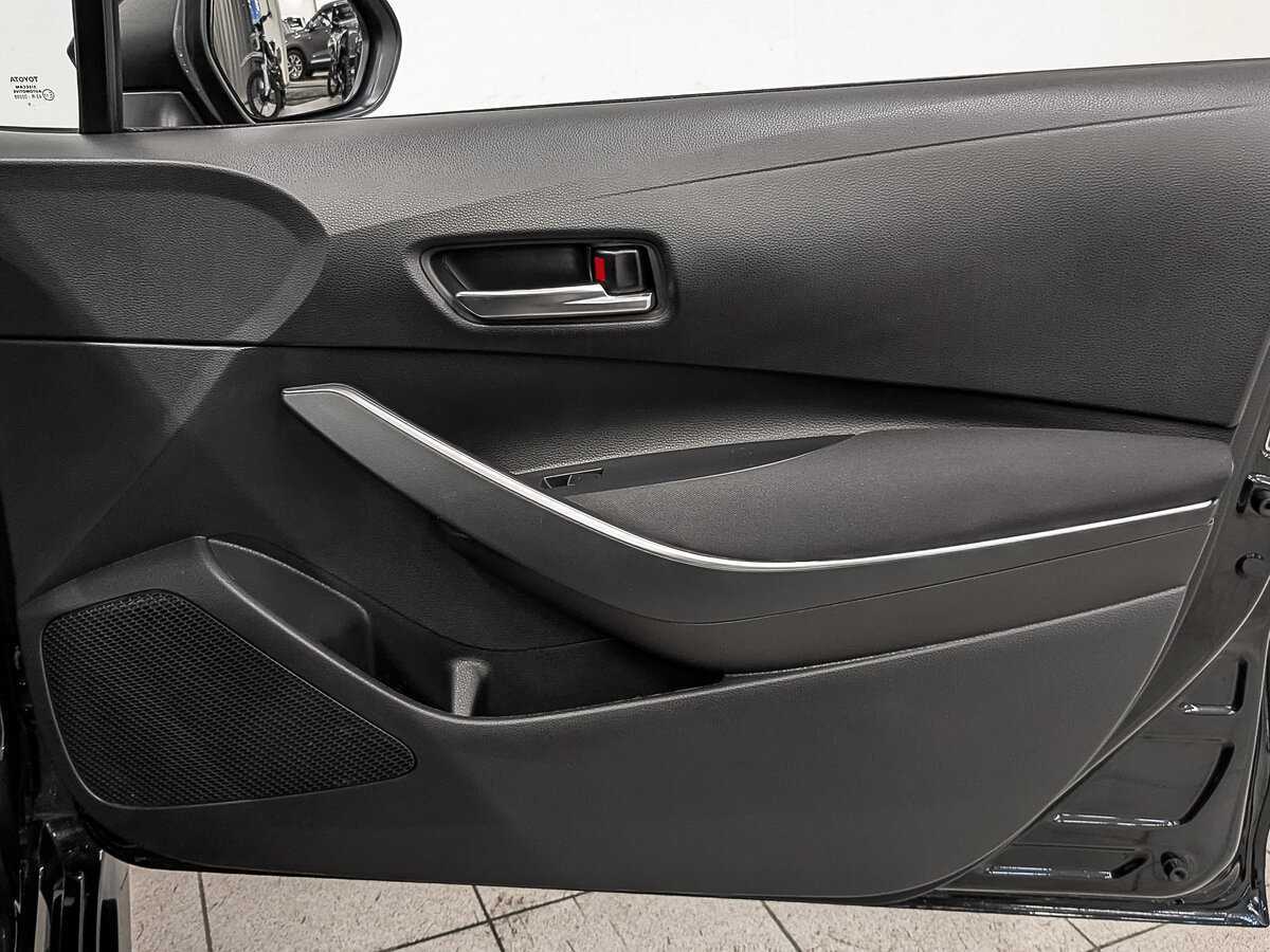 Б/У Тойота Королла 2019 года. Фото: #24